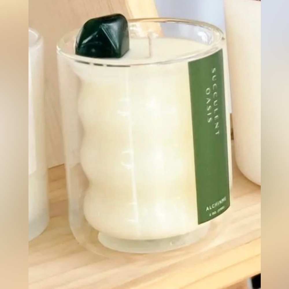 Luxury Wiggle Candle - Picture 2 of 7